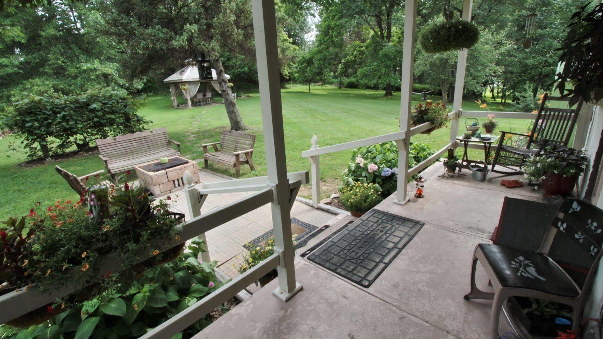 The Pines Of Dresden Bed and Breakfast Exteriör bild